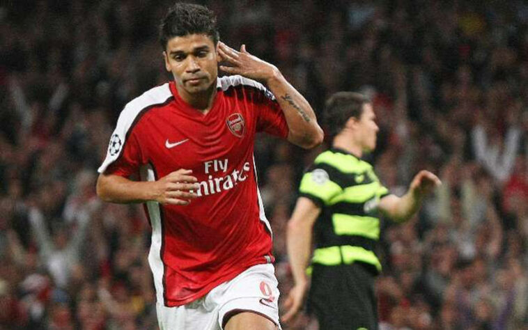 EDUARDO DA SILVA - Naturalizado croata, o atacante defendeu o clube por três temporadas, de 2007 a 2010. Fez 67 jogos e marcou 22 gols.