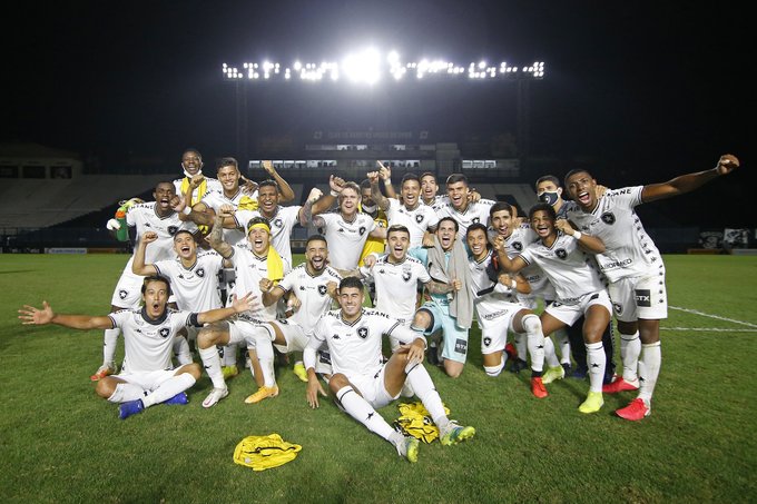 BOTAFOGO: O clube treinado por Paulo Autuori superou o rival Vasco na quarta fase e garantiu vaga nas oitavas. O Fogão já foi três vezes semifinalista da competição.