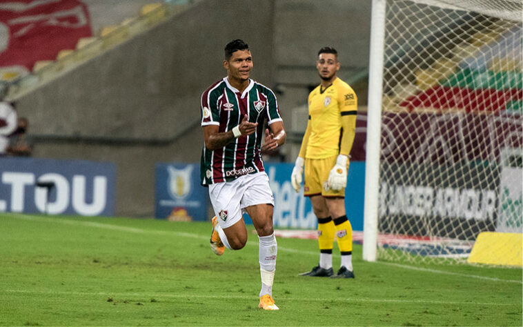 ESQUENTOU: O Fluminense pode perder o atacante Evanilson. O clube tem direito a apenas 30% do valor de venda do atleta, mesmo que ele tenha sido formado em Xerém. Aos 20 anos, o centroavante tem, hoje, propostas do City Football Group, grupo que gere, entre outros, o Manchester City (ING), e foi sondado por outras equipes do Brasil e de fora. 