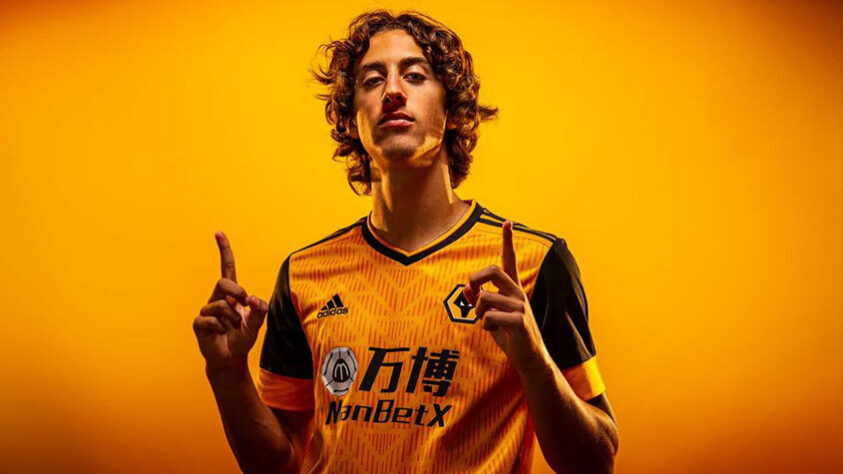 16- FABIO SILVA – 40 milhões de euros também foi a quantia que o Wolves pagou para tirar o jovem atacante do Porto, de 18 anos, Fabio Silva. O português é uma das maiores promessas do futebol português. 