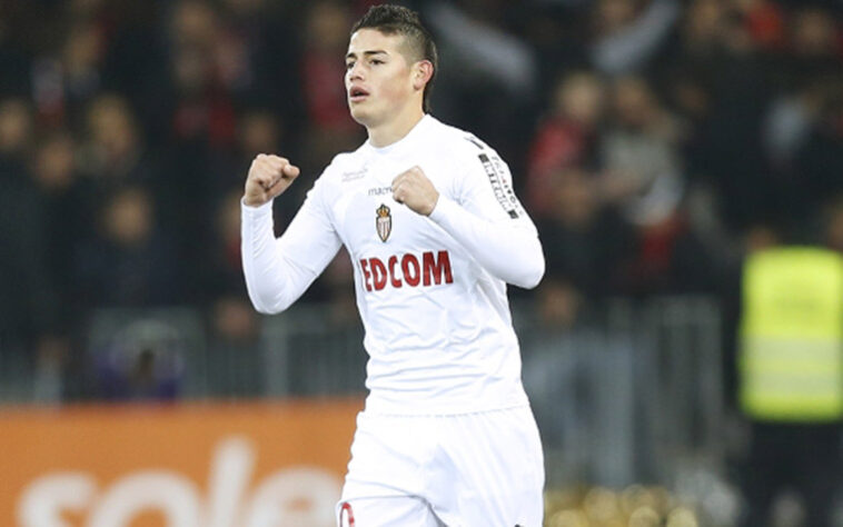 Monaco: James - 45 milhões de euros - Liderando o Porto para dominar Portugal durante a sua passagem, James Rodriguez chamou a atenção do Mônaco, que investiu na temporada 2013/14 para montar um grande elenco, que contava também com Radamel Falcao, resultando na ida do colombiano uma temporada depois para o gigante Real Madrid.