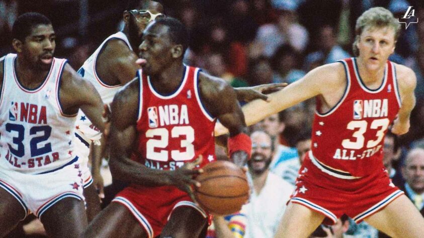 Magic Johnson e Larry Bird materializam a rivalidade entre Los Angeles Lakers e Boston Celtics, trocando provocações e sempre elevando o nível entre eles.
