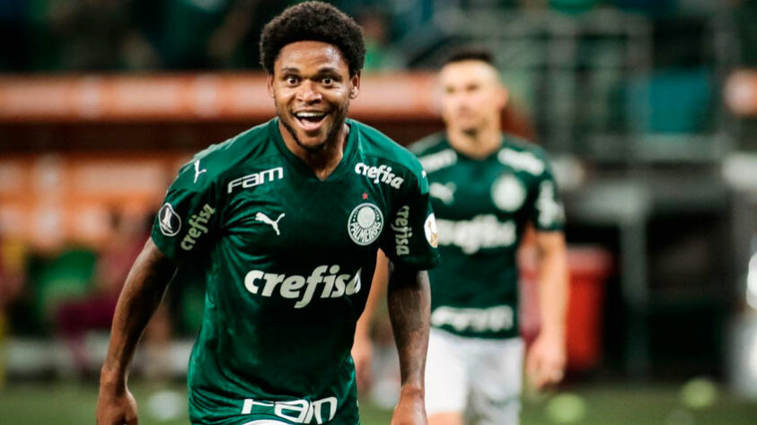 Destaque do Palmeiras: Luiz Adriano - Jogador com bagagem internacional e experiência em jogos de grande porte.