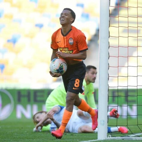 Marcos Antônio - Parceiro de Dodô no Shakhtar, Marcos Antônio, de 20 anos, é um meia que se destacou na última temporada do time de Donetsk. O bom futebol e o histórico de brasileiros do Shakhtar convocados nos últimos anos podem ajudar o atleta a vestir “a amarelinha” em breve.