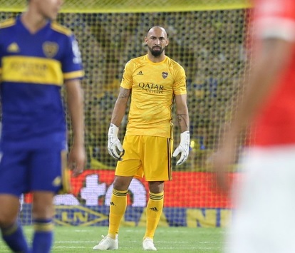 ESQUENTOU: Após deixar o Boca Juniors, Marcos Díaz está livre no mercado e, mesmo aos 34 anos, ele espera um novo time para dar sequência em sua carreira. De acordo com o seu representante, o arqueiro está na Espanha e trabalha no Leganés, com a esperança de fechar um acordo. Além disso, também haveria um possível interesse do Independiente.