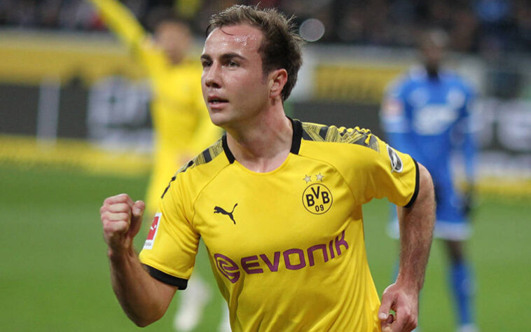 Mario Götze (meia/28 anos) – Após retornar ao Borussia Dortmund, o meio campista de 10,5 milhões de euros (cerca de 66 milhões de reais), nunca se firmou como titular e teve seu contrato encerrado em julho de 2020.