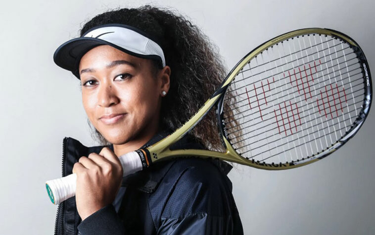 A tenista japonesa Naomi Osaka é altamente engajada na luta contra o racismo. Ela havia desistido do torneio de Cincinnati, mas resolveu jogar para expor as dificuldades dos negros na sociedade.