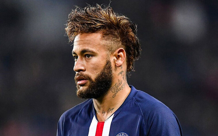 Neymar se irritou com os críticos que o cornetearam, principalmente após o empate do Brasil contra o Iraque nas Olimpíadas de 2016. Durante uma entrevista, Neymar disparou que “eles vão ter que me engolir”.