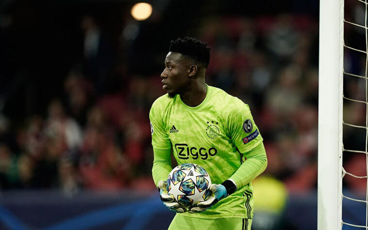 ESQUENTOU - A Inter de Milão está atenta ao mercado de transferências e observa o goleiro Onana, atualmente no Ajax e que ficará sem contrato na próxima temporada. O próprio CEO da equipe italiana, Giuseppe Marotta, confirmou o interesse no jogador.