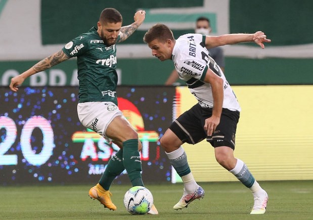 18º - Coritiba (34 pontos) – Como foi no fim do 1º turno: Coritiba 0 x 0 Botafogo; Atlético-MG 1 x 0 Coritiba; Coritiba 3 x 3 Goiás; Coritiba 0 x 1 Athletico-PR; Vasco 0 x 1 Coritiba; Coritiba 0 x 4 Fluminense; São Paulo 1 x 1 Coritiba; Coritiba 1 x 2 Grêmio; Fortaleza 0 x 0 Coritiba; Coritiba 3 x 1 Palmeiras; Santos 2 x 1 Coritiba; Coritiba 1 x 2 Ceará; Atlético-GO 0 x 1 Coritiba – 13 pontos em 13 jogos.