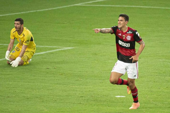 No embalo de Festa Profana, samba enredo da Unidos da Ilha de 1989 que embala a torcida rubro-negra em dia de jogo, o Flamengo na noite desta quarta-feira foi "um mar de amor" dentro de campo. Concentrado, com 'sangue nos olhos' e intenso do início ao fim, o time deu o contra-ataque no Del Valle, venceu por 4 a 0 e, de quebra, garantiu com uma rodada de antecedência a vaga nas oitavas de final da Libertadores. Confira as notas do Lance! (Por Lazlo Dalfovo - lazlodalfovo@lancenet.com.br)