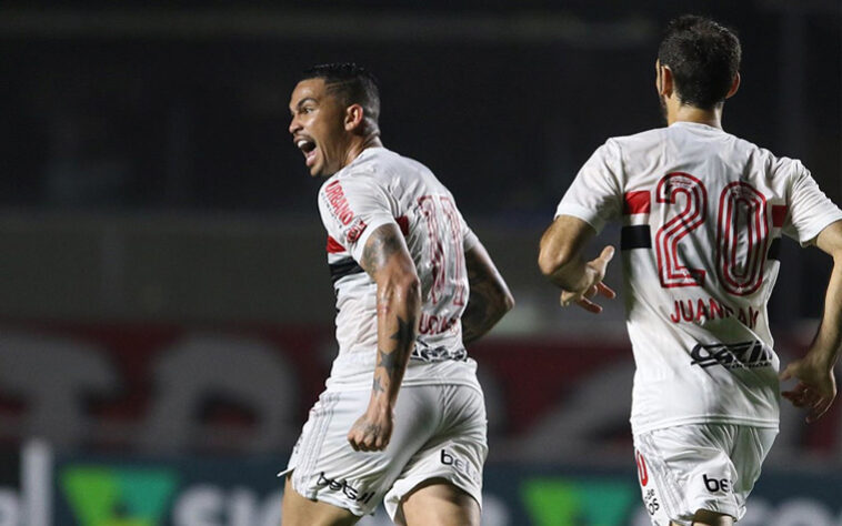 8º - São Paulo - 13 gols em 10 jogos