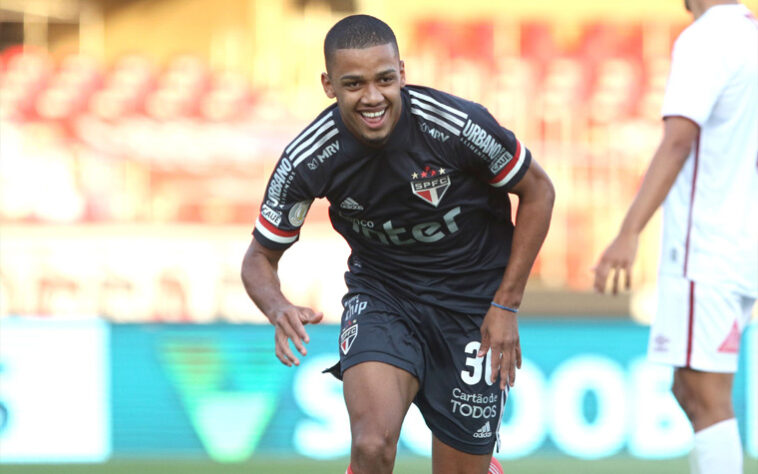 Brenner - O artilheiro do São Paulo na temporada é Brenner, cria da base. Ele fez 22 gols no ano, que foram contra Fluminense (duas vezes), Botafogo (duas vezes), Goiás (duas vezes), Flamengo (três vezes), Lanús (duas vezes), Fortaleza (quatro vezes), Binacional, Atlético-GO (duas vezes), LDU, Fluminense, Corinthians e Novorizontino.