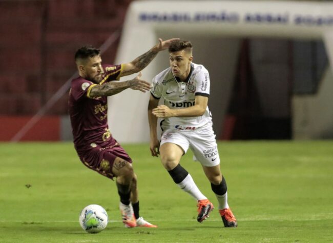 O Corinthians não teve boa atuação e foi derrotado para o Sport na Ilha do Retiro, em jogo que marcou a estreia de Thiago Neves pelo Leão. Confira as notas do LANCE! (Por Gabriel Santos - gabrielsantos@lancenet.com.br)