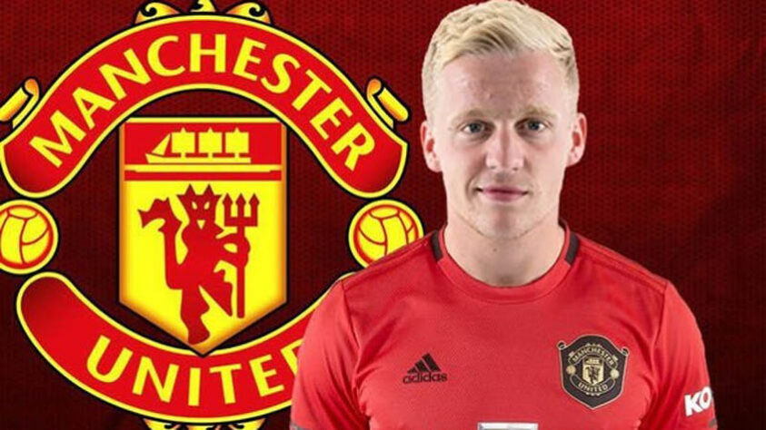 MANCHESTER UNITED - Donny Van de Beek foi o responsável por colocar o Manchester United nesta lista. Os Diabos Vermelhos gastaram 39 milhões de euros (cerca de R$ 243,7 milhões). Mas ele empolgou a torcida.