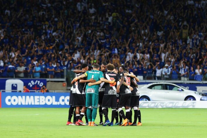 O Vasco passou vexame na Libertadores 2018 após somar apenas cinco pontos e anotar somente três gols, ficando em terceiro do grupo, seis pontos atrás do vice-colocado.