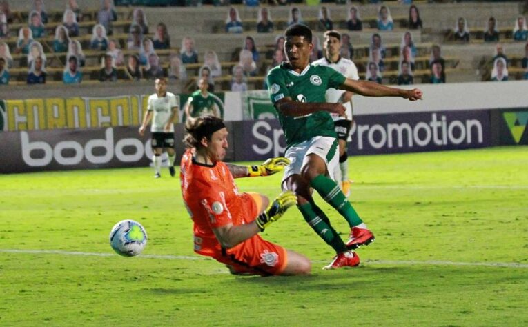 12º - Com três pontos somados, Vinícius Lopes (21 anos), do Goiás, foi lembrado. Ele tem 14 jogos com a camisa esmeraldina, todos como titular, e cinco gols feitos, com uma assistência dada.