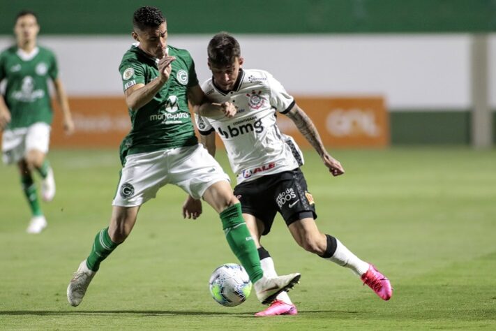 GOIAS - Sobe: Organização defensiva: Apesar da derrota, o Esmeraldino mostrou que é uma equipe bem montada na defesa. / Desce: Falta de ofensividade: Quase não assustou o Corinthians e chegou apenas em jogadas esporádicas. Falta mais coragem para atacar. 