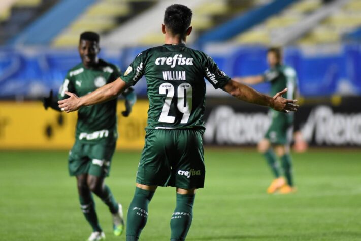 ESQUENTOU - Após um pedido do técnico Abel Ferreira, o Palmeiras se aproximou da renovação de contrato com o atacante Willian. O jogador brilhou na vitória sobre o América-MG, por 2 a 1, ao fazer os dois gols do Verdão. O atleta foi alvo de 11 clubes, mas deve, sim, renovar com o Alviverde.