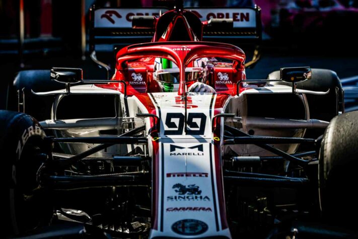 Antonio Giovinazzi marcou 1min18s944 no segundo treino livre