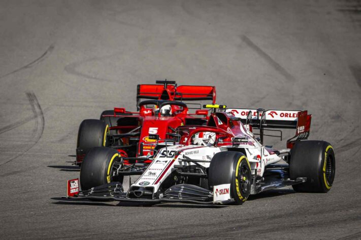 Antonio Giovinazzi ficou na frente de Vettel e terminou em 11º