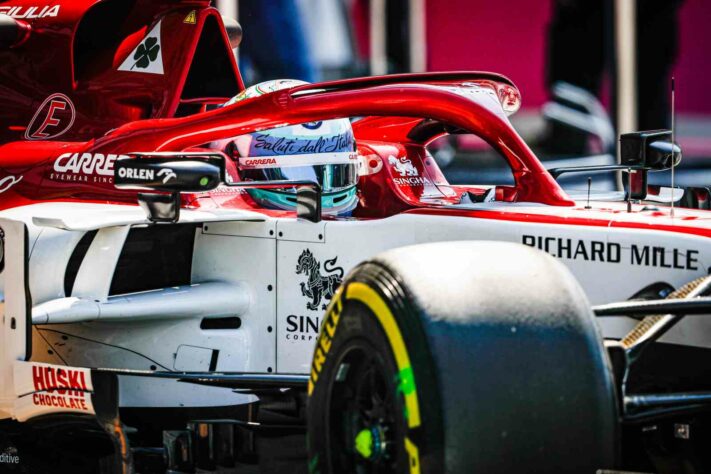 Com capacete especial, Antonio Giovinazzi ficou em 13º no TL2