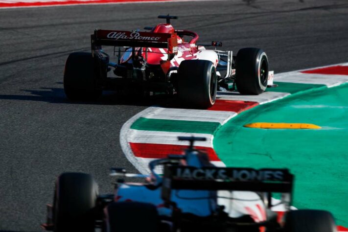 Kimi Räikkönen em ação durante o GP da Toscana