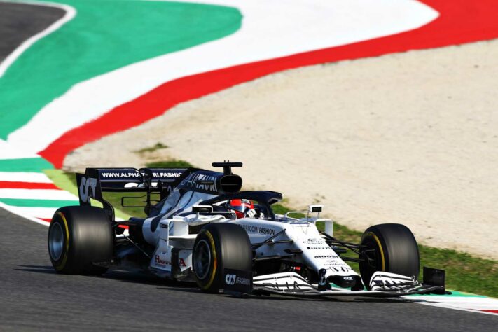 Daniil Kvyat em ação durante a prova em Mugello