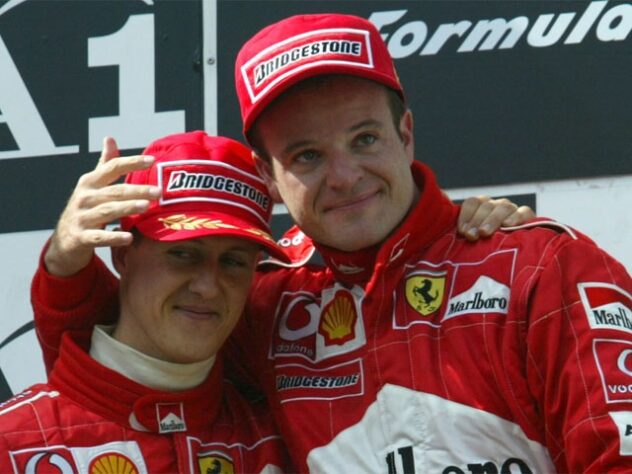 No pódio, Schumacher chamou o brasileiro para o degrau mais alto