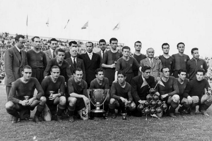 Barcelona 5 x 0 Real Madrid - 25 de março de 1945 - Campeonato Espanhol - Estádio Les Corts	