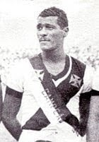 10º – Berascochea – uruguaio – 1944/1946 - 14 gols