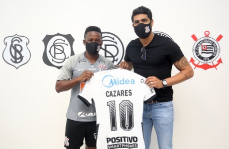 FECHADO - Na manhã deste sábado, após enorme expectativa durante mais de uma semana, o Corinthians finalmente anunciou a contratação de Juan Cazares como reforço para o elenco. O equatoriano chega sem custos do Atlético-MG e assinou contrato até junho de 2021 depois de realizar exames e testes.