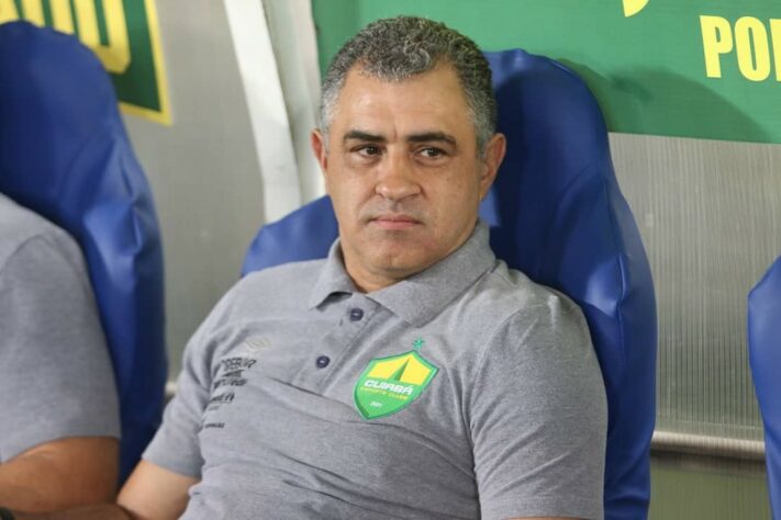 FECHADO - Depois de nove partidas no comando do Fortaleza, todas elas pelo Campeonato Brasileiro, chegou ao fim a passagem de Marcelo Chamusca como técnico do clube. O Fortaleza, porém, já anunciou o substituto: trata-se de Enderson Moreira, que assina até o fim de 2021.