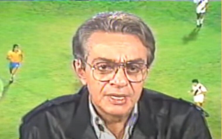 Chico Anysio foi, além de um grande humorista, comentarista da TV Globo nas Eliminatórias para a Copa do Mundo de 1990.