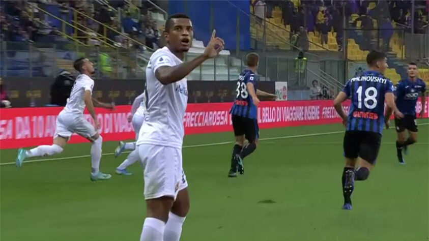 Dalbert - Em 2019, o lateral-esquerdo Dalbert, da Fiorentina, ouviu da torcida da Atalanta coros ofensivos e avisou ao árbitro Daniele Orsato. A partida foi interrompida aos 31 minutos do primeiro tempo, o sistema de som do estádio Ennio Tardini chamou a atenção do público, sob vaias, de que são proibidos coros preconceituosos, e a disputa foi retomada três minutos depois.