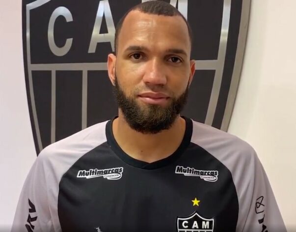 FECHADO: O nome do goleiro Everson, agora do Atlético-MG, já está regularizado na Boletim Informativo (BID) da CBF. Assim, a estreia do defensor no Galo depende apenas da vontade do técnico Jorge Sampaoli.