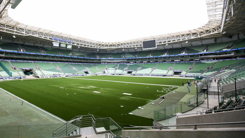 Outra grande mudança foi a implementação de um gramado sintético no Allianz Parque, que passou a permitir ao Alviverde utilizar seu estádio menos de um dia depois de um show no local. Também há vantagem esportiva de ter um ‘tapete’ em que a bola rola mais facilmente. 