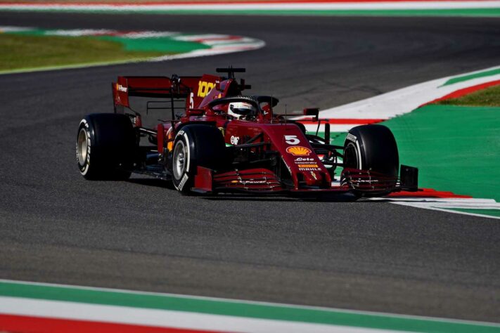 Sebastian Vettel teve problemas no TL2 e ficou apenas em 12º