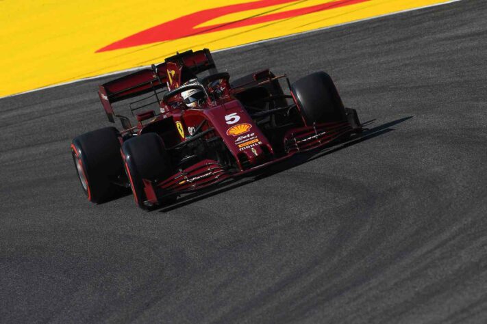 Sebastian Vettel mostrou fraco rendimento, mas ainda foi o décimo em Mugello 