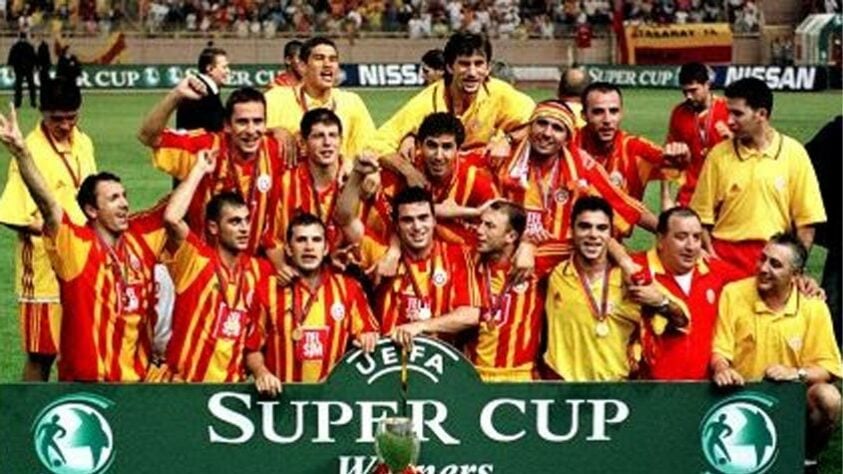 2000 - Os turcos do Galatasaray surpreenderam o Real Madrid: triunfo por 2 a 1.