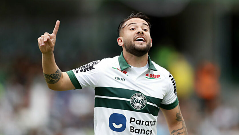 Coritiba: Giovanni (BRA) - (meia/26 anos)