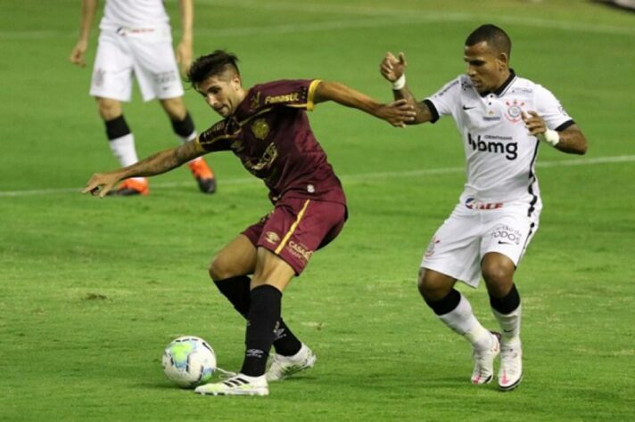 FECHADO - Fim da passagem de Lucas Mugni pelo Sport. Após semanas de muita negociação, clube e atleta não entraram em acordo e o meio-campista está livre para buscar novos ares a partir e 1º de janeiro.