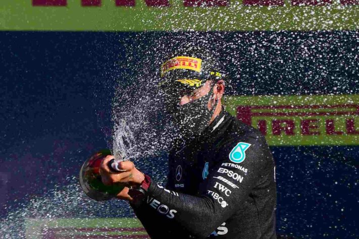 A festa de Lewis Hamilton pela 90ª vitória na Fórmula 1