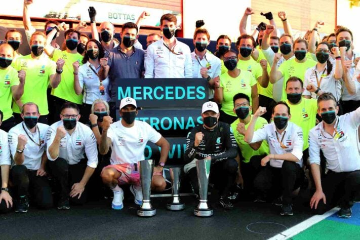 A equipe Mercedes fez nova dobradinha em 2020 e também comemorou bastante 
