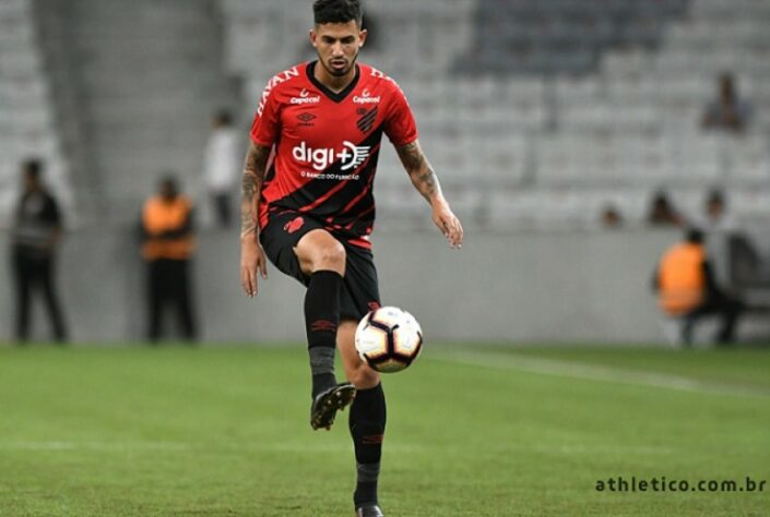 19º colocado – Athletico-PR (19 pontos) – 0.017% de chance de título; 1,4% para vaga na Libertadores (G6); 50,9% de chance de rebaixamento.