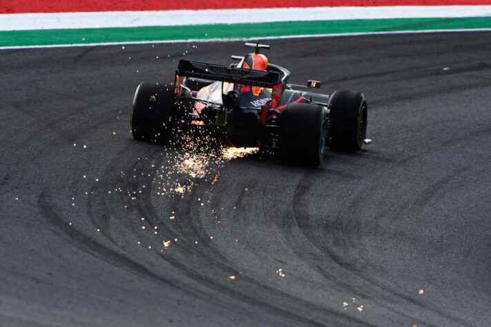 Max Verstappen em ação no veloz circuito de Mugello, palco do GP da Toscana