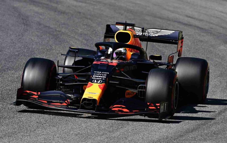 Max Verstappen em ação na classificação em Mugello