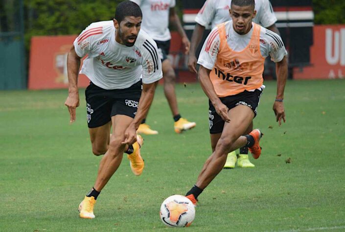 Agora a equipe comandada por Fernando Diniz se prepara para o confronto diante da LDU, de Quito, que acontece na próxima terça-feira, no estádio Casa Blanca.