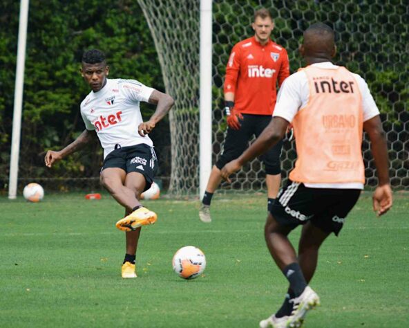 O São Paulo voltou aos treinos na manhã desta sexta-feira, após o empate por 2 a 2 contra o River Plate, pela Copa Libertadores, no Morumbi.