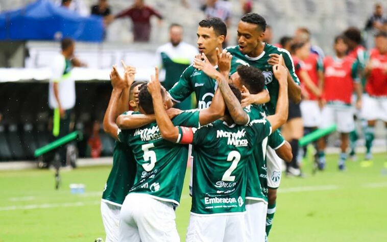 CALDENSE (MG) - O time mineiro estreou na Série D do Brasileiro com oito desfalques. Sem poder contar com os atletas contaminados, a equipe perdeu de 3 a 1 para o Brasiliense, na primeira rodada da competição, jogando fora de casa.  